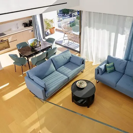 Luxurious Apartment *